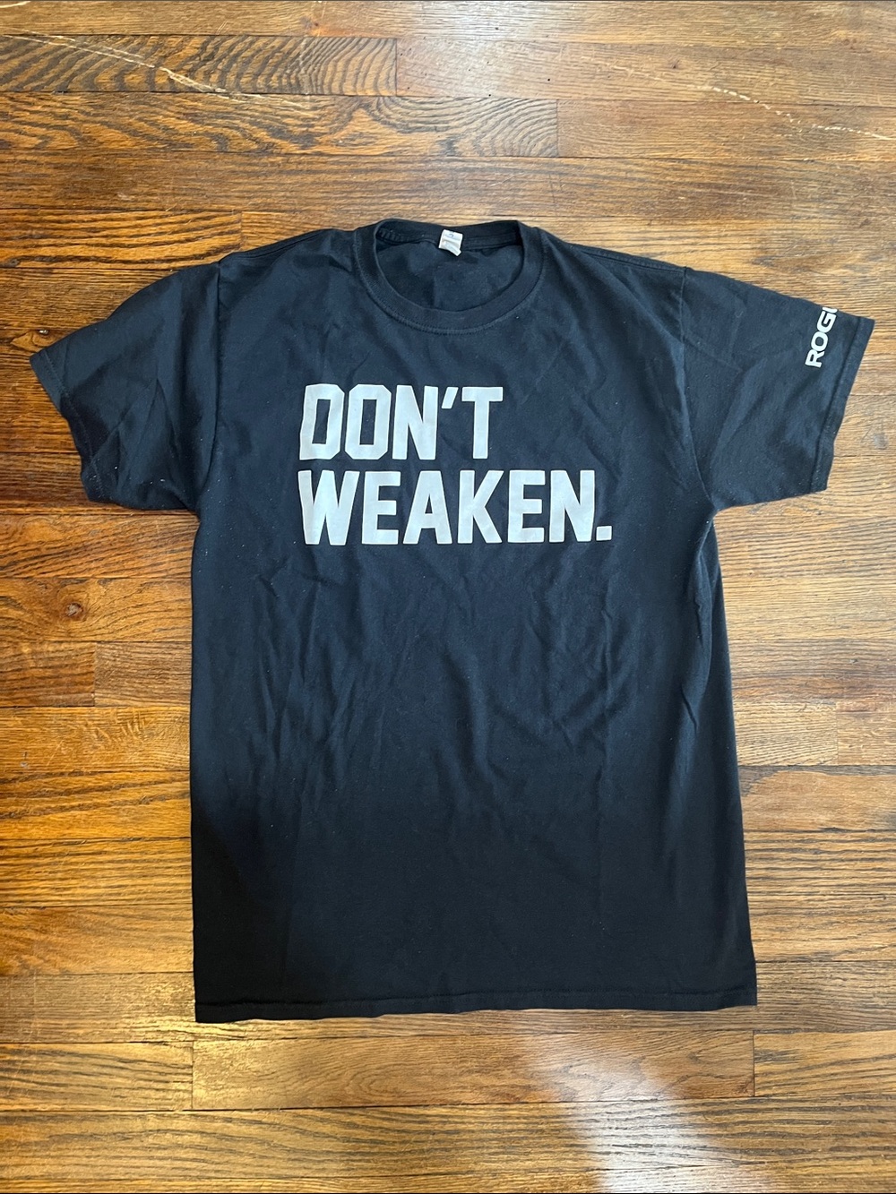 Rogue Fitness Limited Edition DON'T WEAKEN. Men's Black Graphic Tee Size Medium